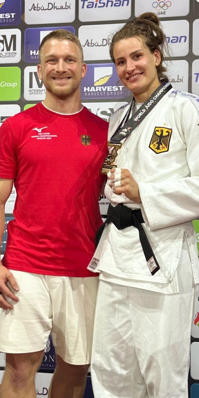 Simon als Trainer von Wettkampfgewinnerin